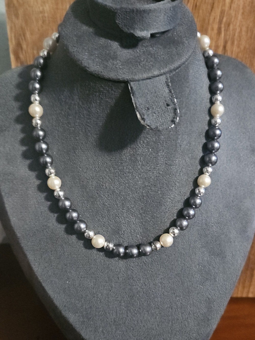 Black and Cream Pearl Beaded Necklace with Silver Accents